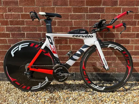 Cervélo time trial bike on FFWD disc and deep-section wheels